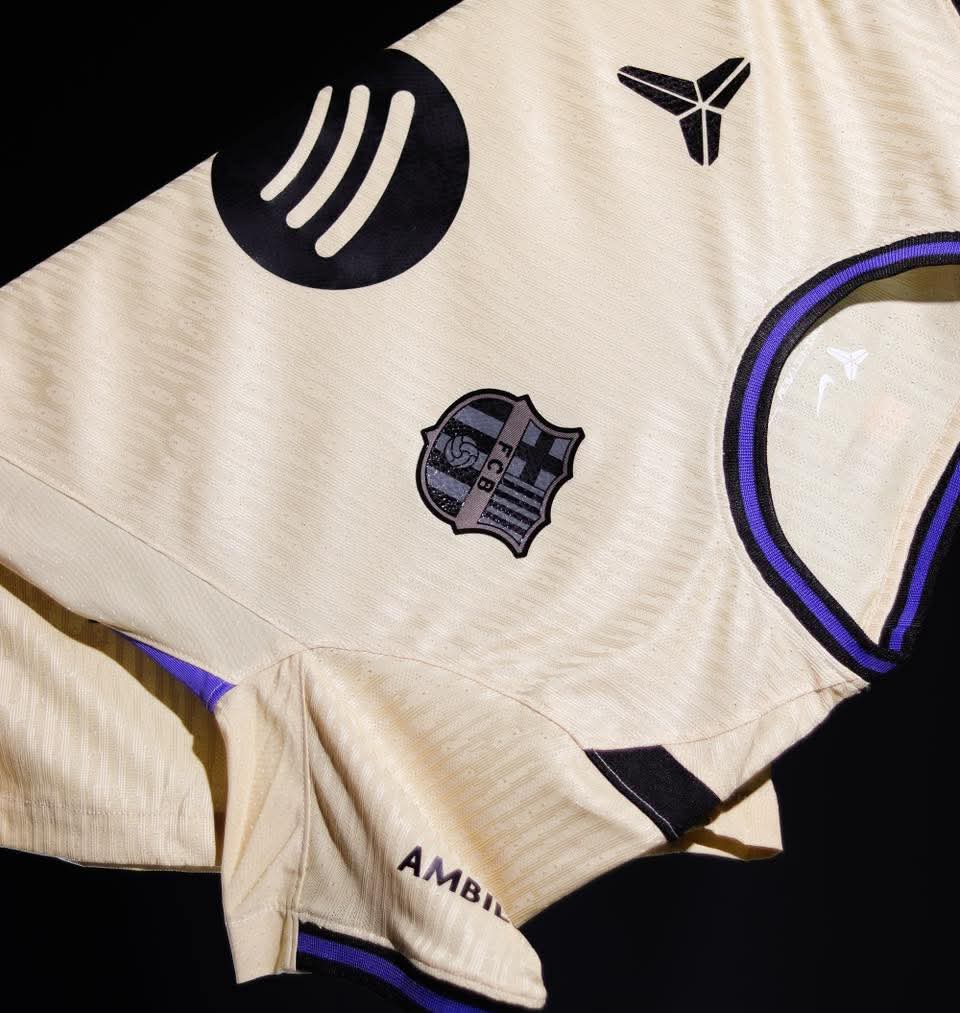 Barcelona 25/26 Away Kit Player Edition