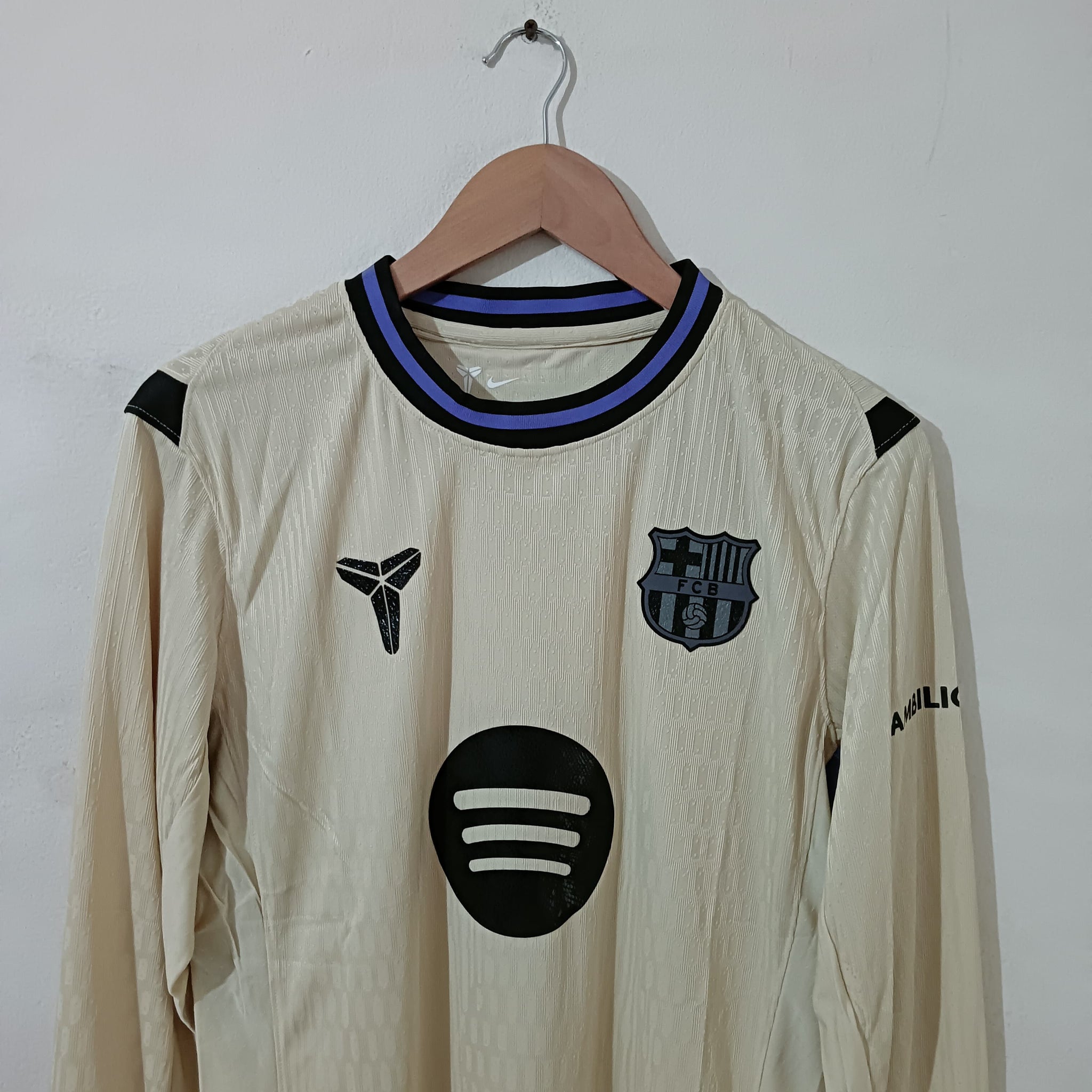 Barcelona 25/26 Away Kit Full Sleeves Player Edition