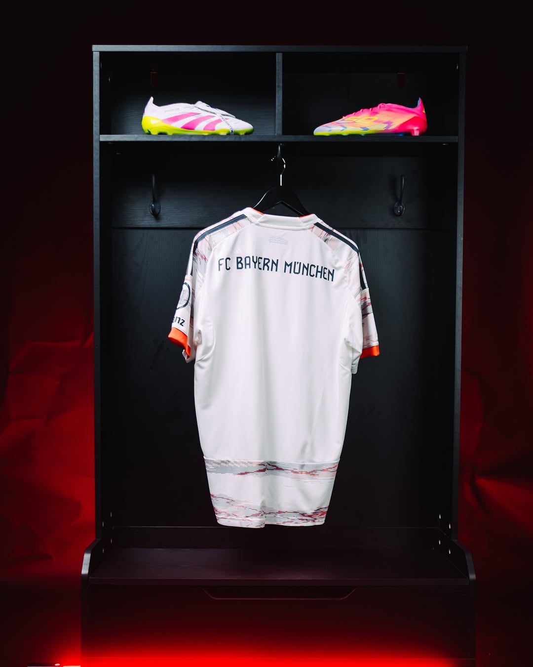 Bayern München Away Kit Player Edition