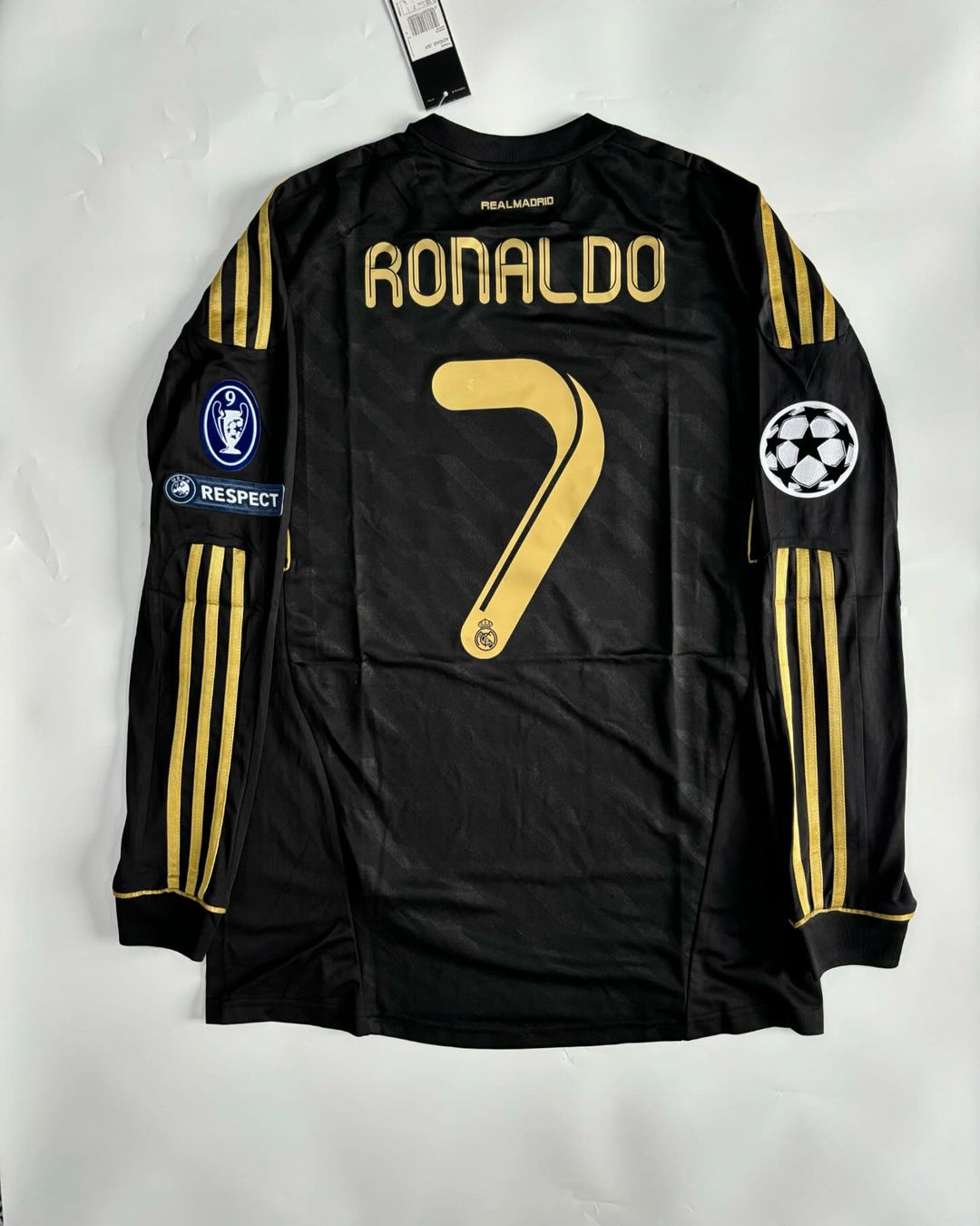 Real Madrid 11-12 Retro Away Kit Full Sleeve